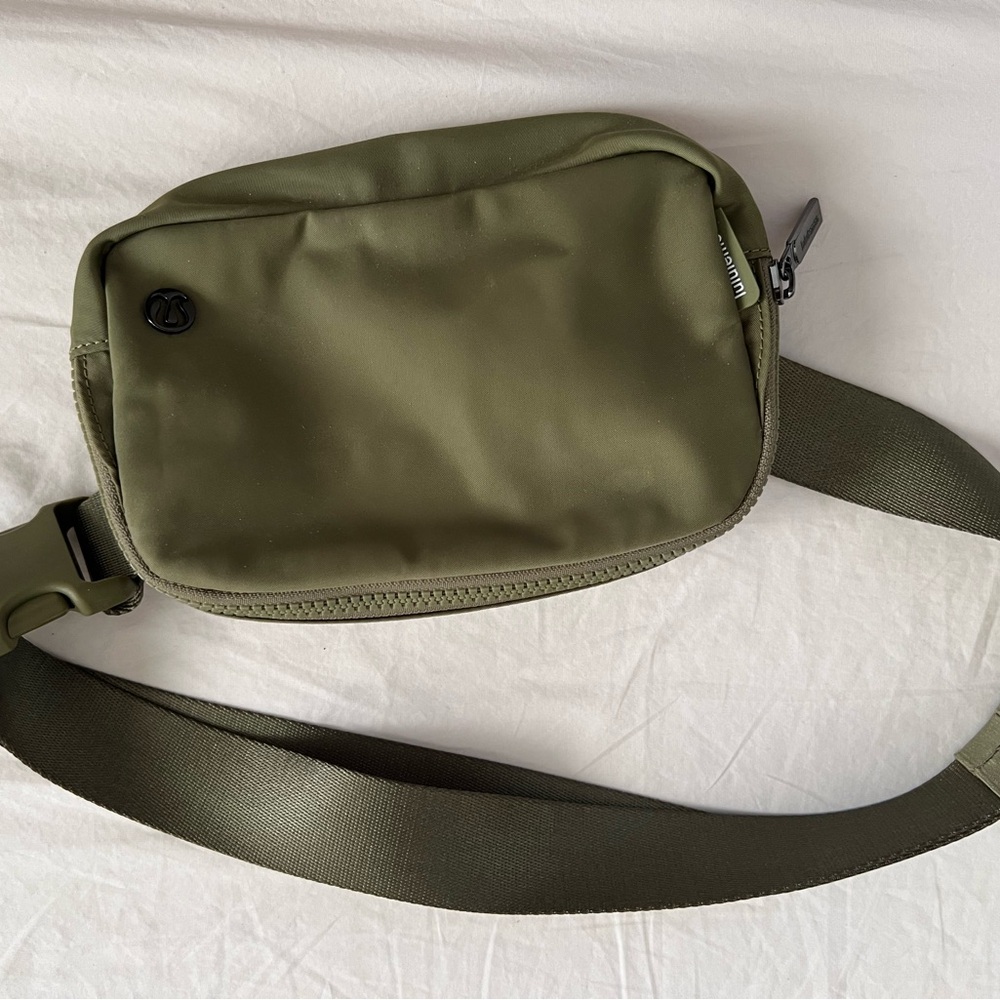 Lululemon Olive Green Everywhere Belt Bag